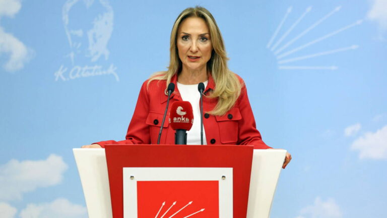 aylin-nazliakadan-diyanete-miras-hakki-tepkisi-9azjQiOp.jpg