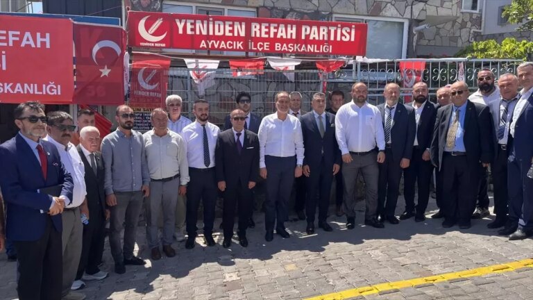 fatih-erbakan-canakkalede-partililerle-bulustu-uPOV88wX.jpg