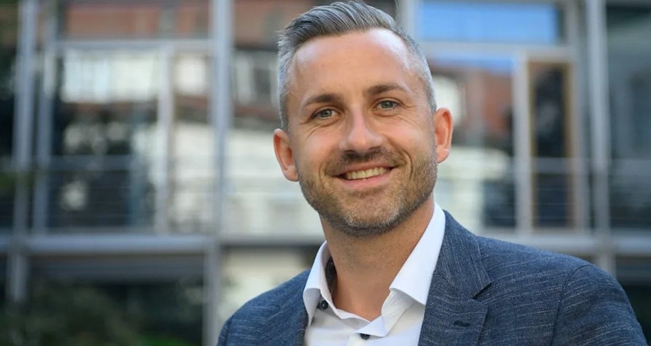 hitler ruhu hortladi asiri sag geliyor ybqUKBOG