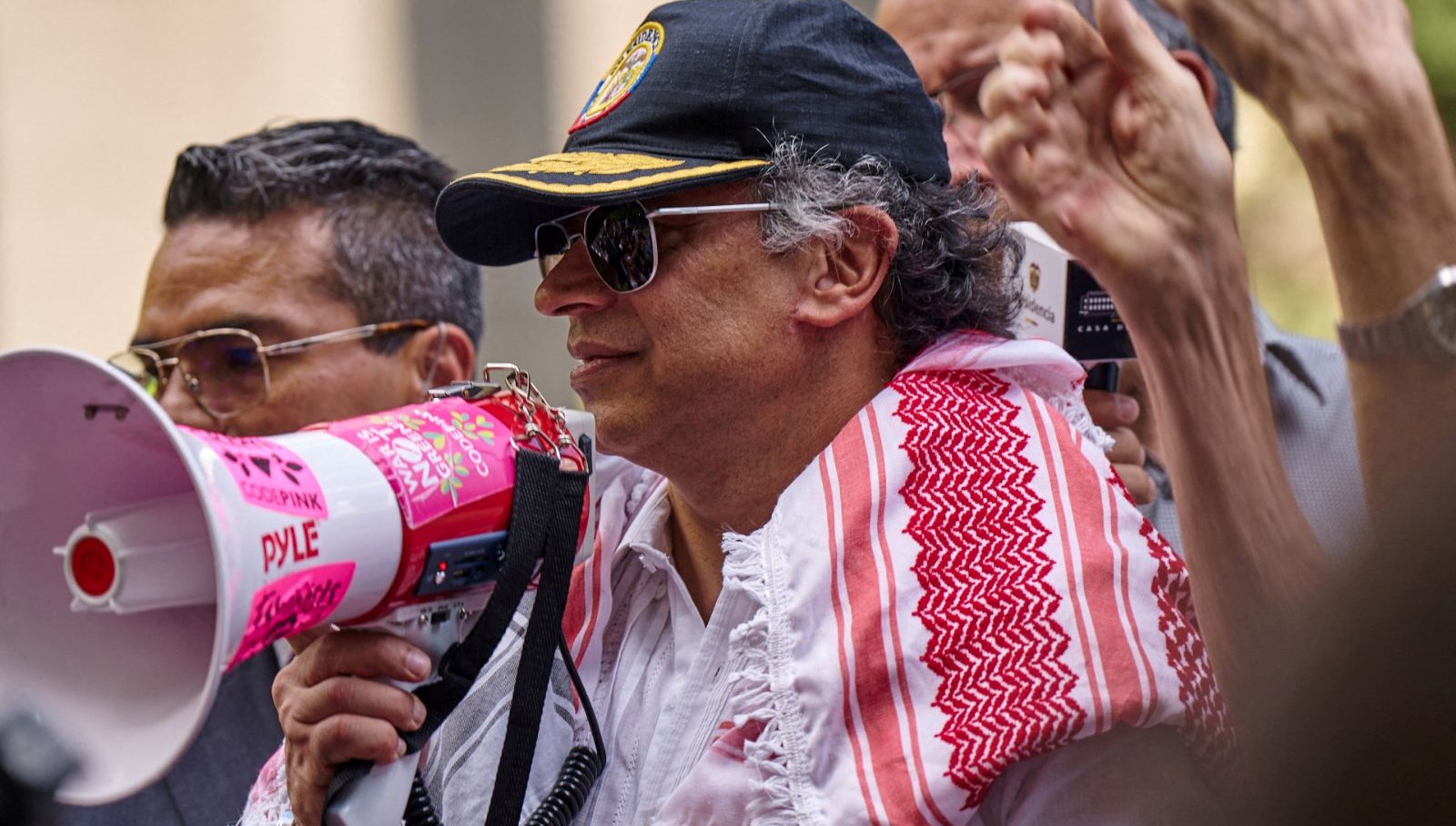 kolombiya devlet baskani petrodan abdye vize iptali tepkisi Z8ySPDCn