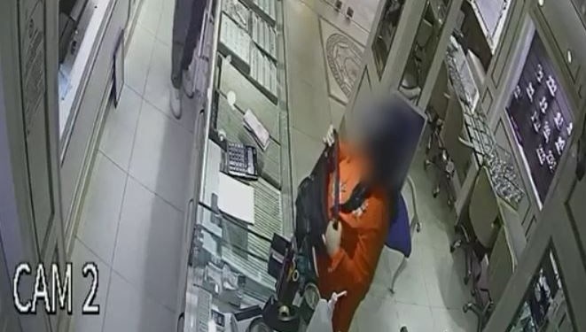 komsusunun evinden caldi kuyumcuda satti XyKThd9z