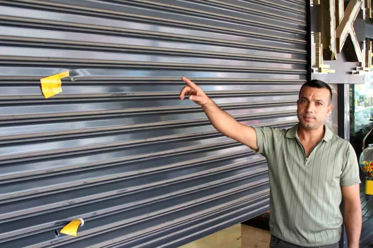 adanada tatliciya yonelik harac tehdidi ve silahli saldirilar dSs4Jyie.jpg