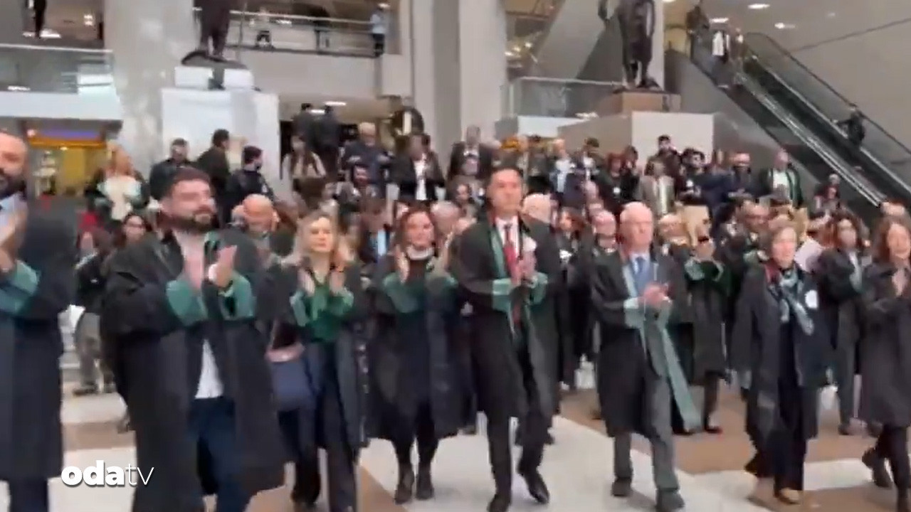 avukatlar adliyede savunma nobetinde eqUTbJLB.jpg