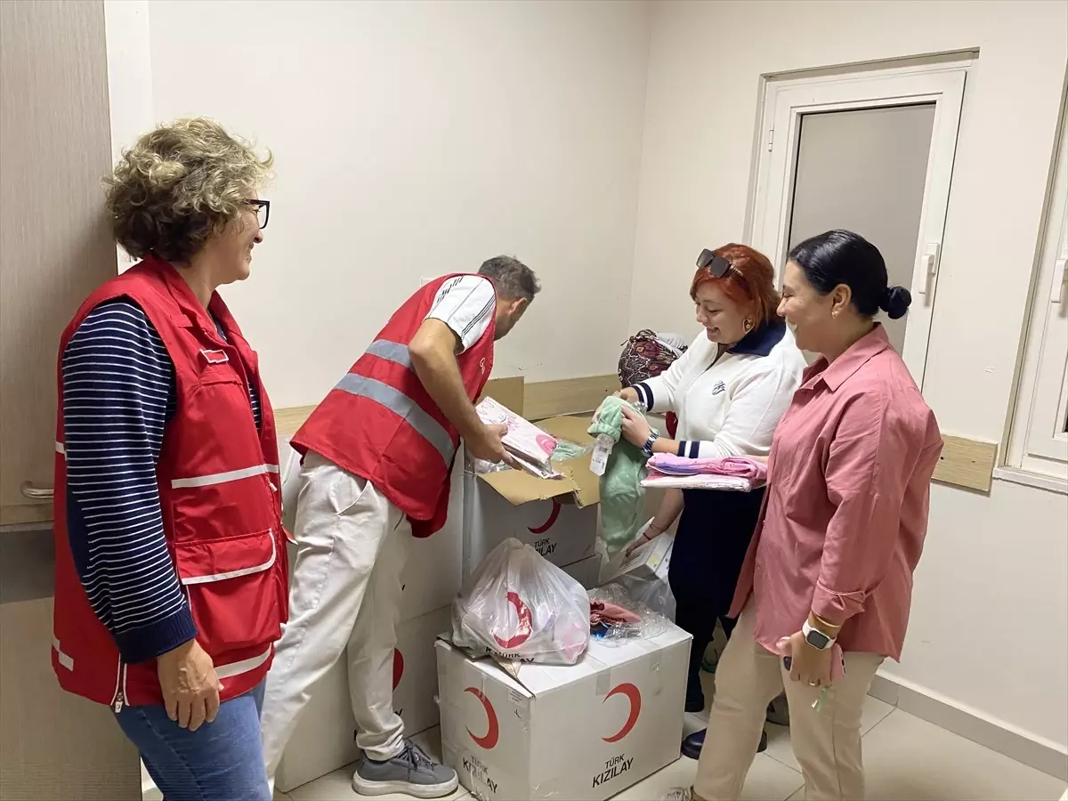 kizilaydan hastalara yardim UVIHbsOq.jpg