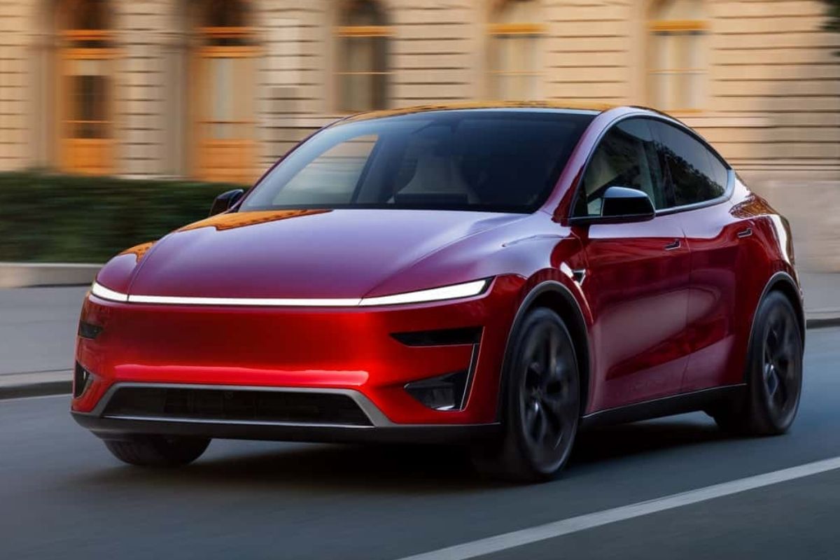 tesla iki modelindeki batarya sorunu nedeniyle yaklasik 13 bin aracini geri cagiriyor eIqQB3zY.jpg