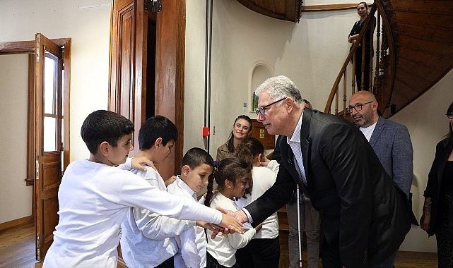 cumhuriyet galerisinde sanat engel tanimiyor nerCxCPO.jpg