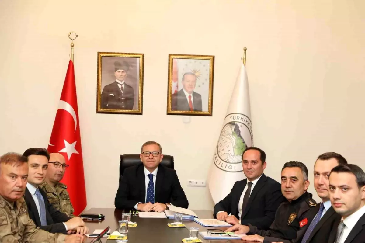 karsta il guvenlik ve asayis koordinasyon toplantisi gerceklestirildi akLRFhq1.jpg