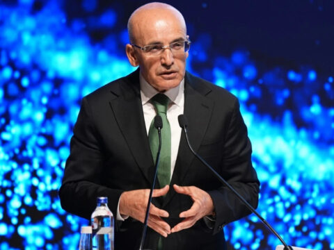 Mehmet Şimşek erken seçim ihtimalini yabancı yatırımcıya açıkladı
