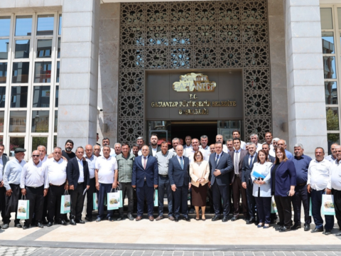Gaziantep sehitkamilde baskan sahin muhtarlarla bulustu GQyweyy9