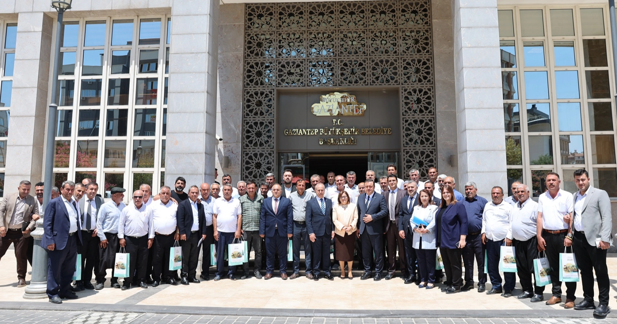 Gaziantep sehitkamilde baskan sahin muhtarlarla bulustu GQyweyy9